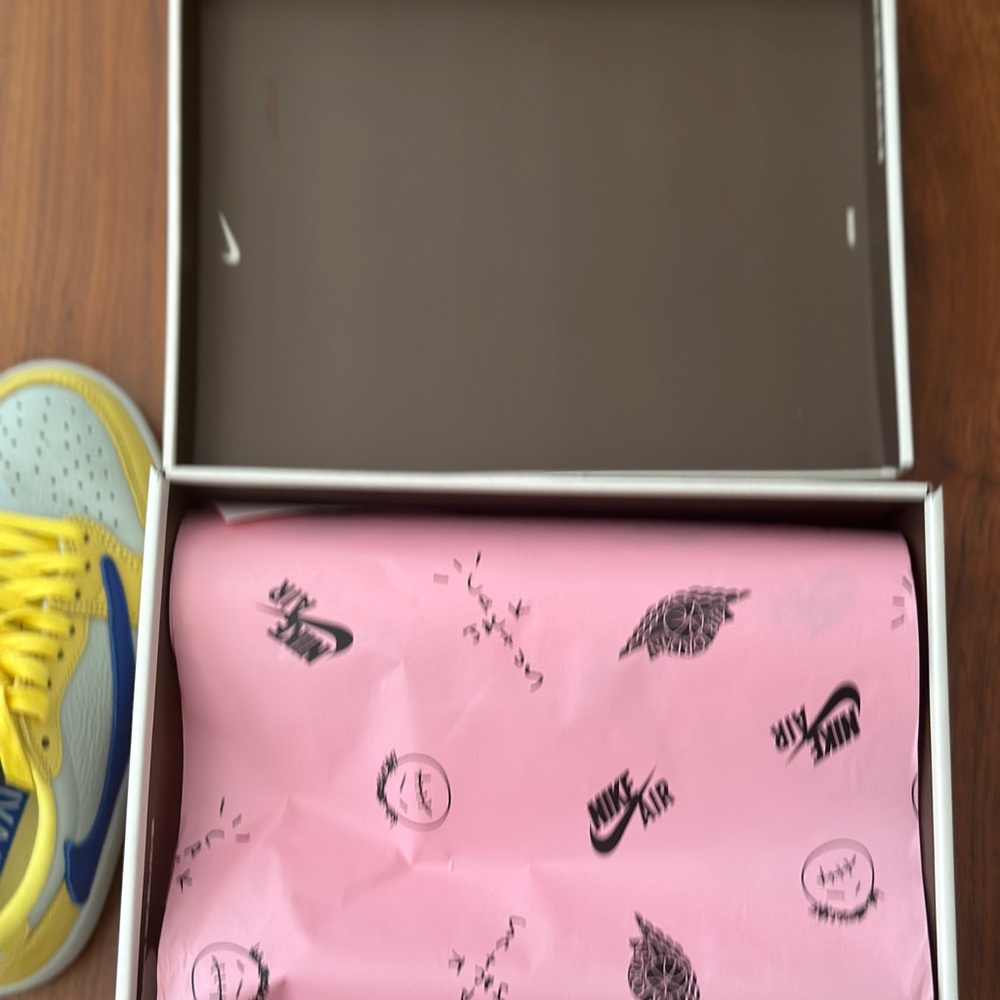 Travis Scott X Jordan 1 WMNS Low-Top Sneakers sz 5 - Picture 14 of 16